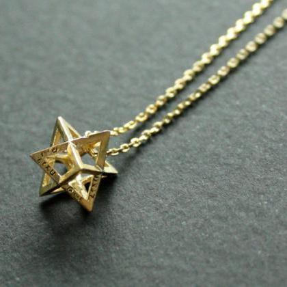 3d Star Necklace In Gold