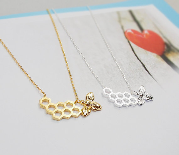 Honeycomb And Bee Necklace, Beehive Neckalce, Gold Geometric Neckalce, Nature Neckalce